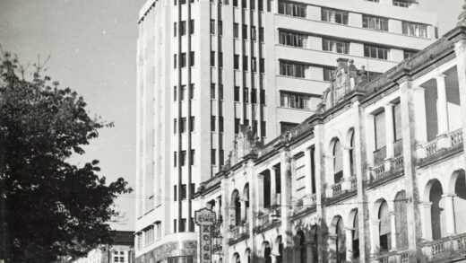【jpg清晰版】电话大厦九龙香港.jpg