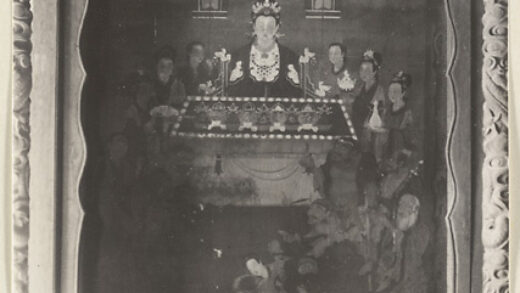 【jpg清晰版】白云观寺庙内部展示壁龛和绘画.jpg