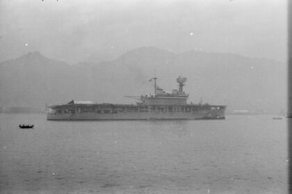 【jpg清晰版】皇家海军航空母舰hms鹰号香港.jpg