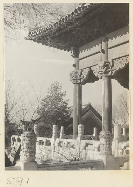 【JPG清晰版】皇寺双层檐寺庙建筑角落细节展示动物头柱顶