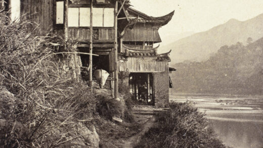 【jpg清晰版】福建省南平市延平区闽江边的寺庙.jpg