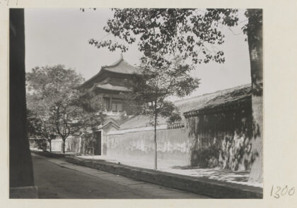 【jpg清晰版】紫禁城内的双檐建筑和墙壁.jpg