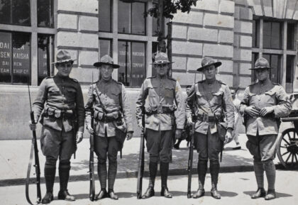 【jpg清晰版】美国公司上海义勇队队员上海1925年.jpg