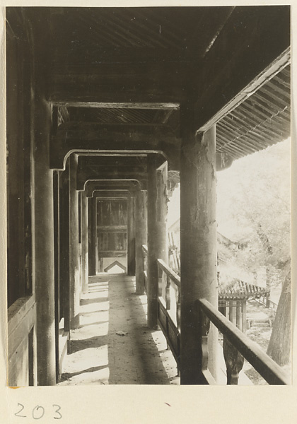 【jpg清晰版】老吴园建筑上层柱廊.jpg