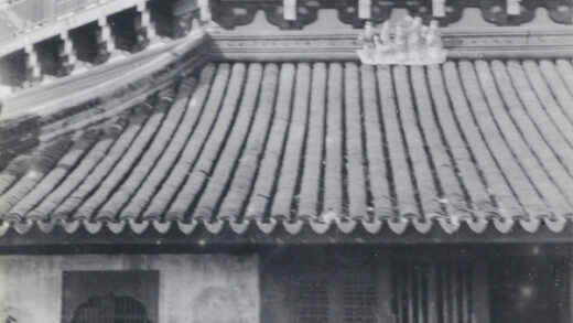 【jpg清晰版】苏州北寺塔下的欧洲男子骑驴图.jpg