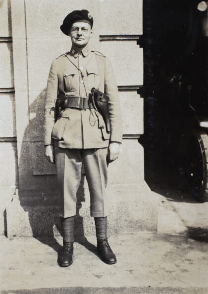 【jpg清晰版】装甲汽车连志愿兵上海万国商团1932年.jpg
