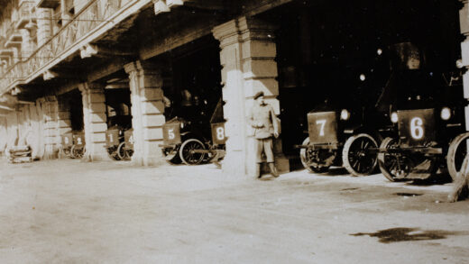 【jpg清晰版】装甲车上海万国商团上海1932年.jpg