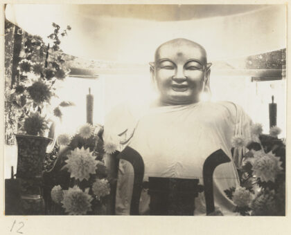 【jpg清晰版】西域寺殿内展示的佛像垂褶细节.jpg