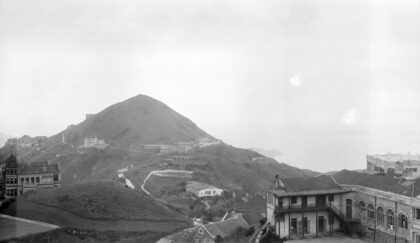 【jpg清晰版】西望（2）香港山顶太古大厦.jpg