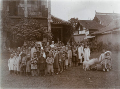 【jpg清晰版】达雷·埃利奥特的四岁生日派对帕奥宁1912年.jpg