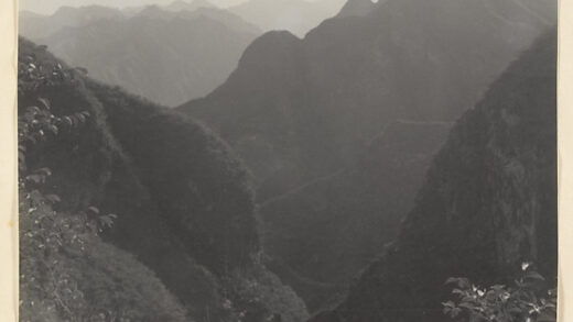 【jpg清晰版】通往圣米之堂monastery途中的山地景观.jpg
