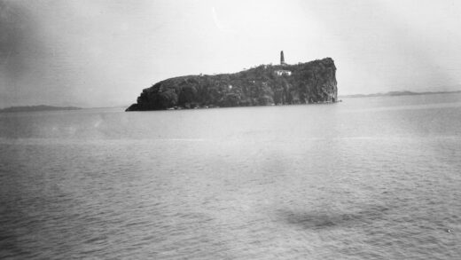 【jpg清晰版】鄱阳湖大孤山宝塔.jpg