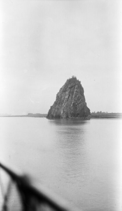 【jpg清晰版】长江小孤山.jpg