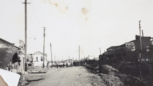 【jpg清晰版】闸北上海1932年——小溪旁的损毁建筑.jpg