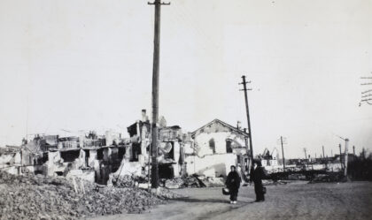 【jpg清晰版】闸北废墟上海1932年.jpg