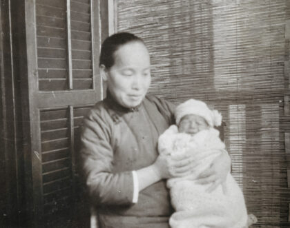 【jpg清晰版】阿妈和哭泣的婴儿.jpg