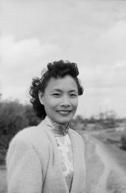 【jpg清晰版】陈济棠夫人海南岛.jpg