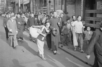 【jpg清晰版】难民家庭上海.jpg