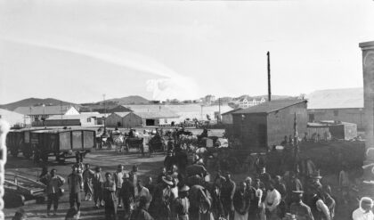 【jpg清晰版】青岛大港码头1911 1912年.jpg