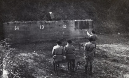 【jpg清晰版】靶场训练装甲汽车连志愿兵培训上海.jpg