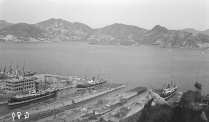 【jpg清晰版】香港太古船坞的蒸汽船.jpg
