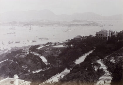 【jpg清晰版】香港岛眺望九龙维多利亚港与尖沙咀.jpg