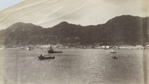 【jpg清晰版】香港港湾中的船只.jpg