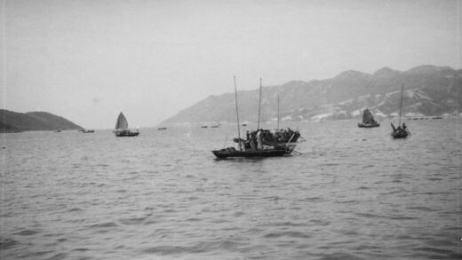 【jpg清晰版】香港附近的舢板.jpg