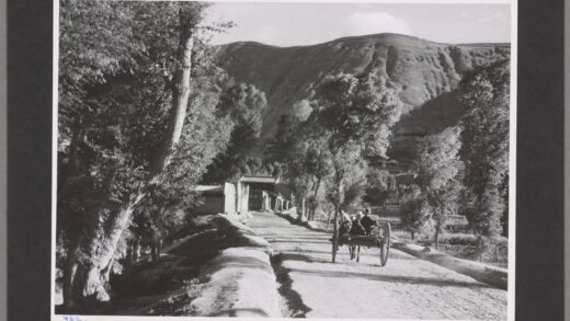 461年兰州城墙外黄土荒原无植被景观.jpg