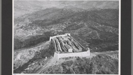 六盘山花岗岩农舍与河南风光老照片.jpg