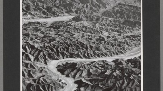 兰州东北黄土山地黄河谷地民居老照片.jpg