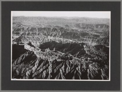 兰州黄河谷地黄土山荒漠老照片.jpg