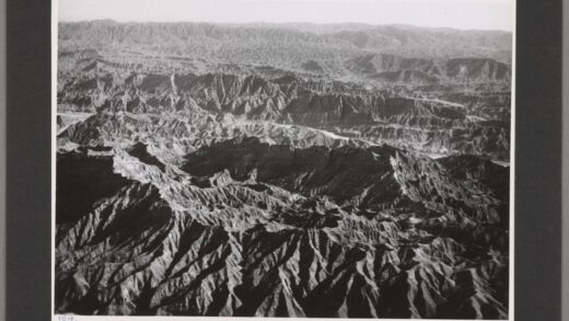 兰州黄河谷地黄土山荒漠老照片.jpg