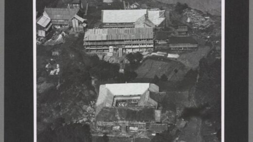峨眉山巅南望景西安至成都及更远.jpg