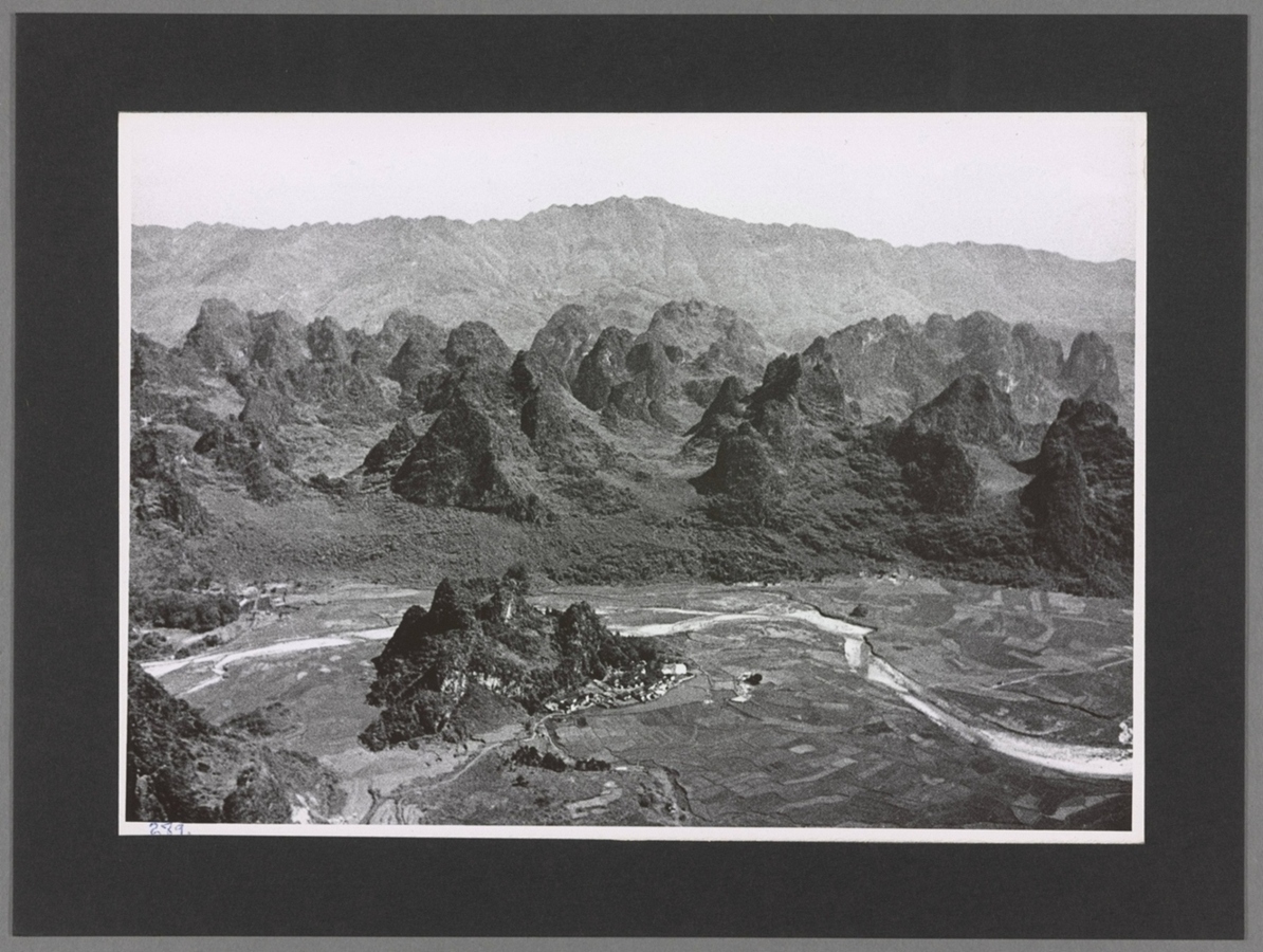 广东曲江西陈台山奇石古画景