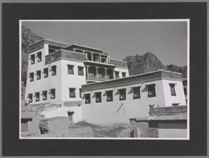 归化城绥远喇嘛庙西行一里.jpg