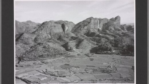 汉口至郴县沿途储矿山砂岩山老照片.jpg