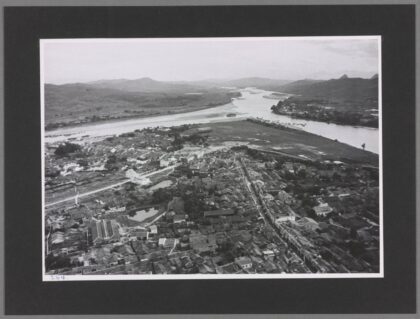汉口长沙衡阳郴县耒水河畔老机场.jpg