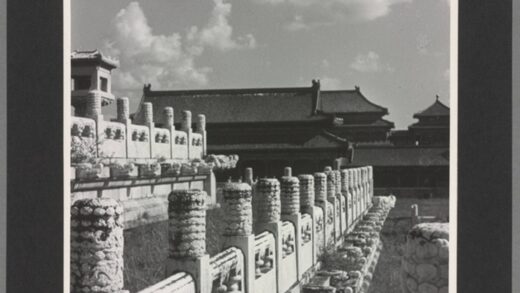 紫禁城大理石露台围栏栏杆柱老照片.jpg