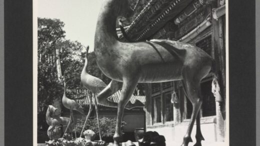 颐和园铜鹿铜鹤老照片.jpg