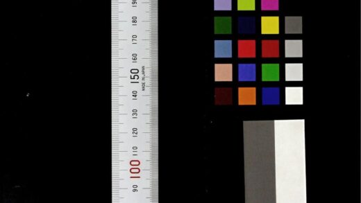 2629 一本为中国大陆使命编撰的中英词典 0621215630 1.jpg