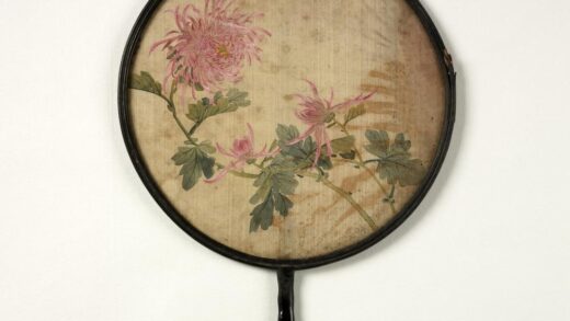 清人画菊成扇 1.jpg