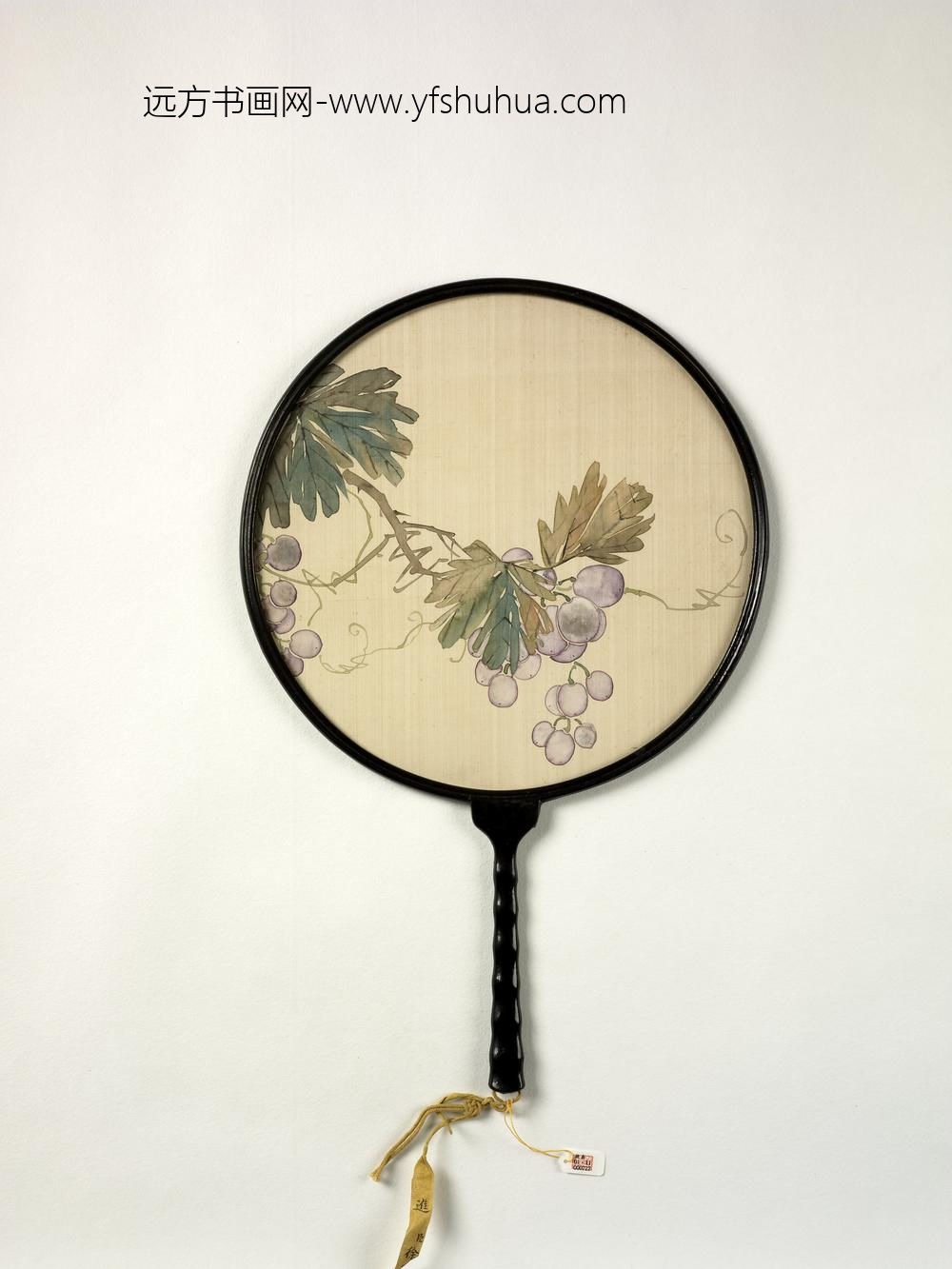清人画葡萄成扇-
